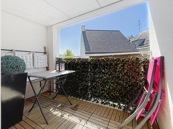 A VENDRE - T3 rénové 67 m² avec Garage - PLEIN CENTRE DE SURZUR