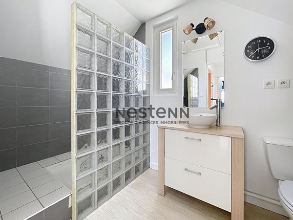A VENDRE - T3 rénové 67 m² avec Garage - PLEIN CENTRE DE SURZUR