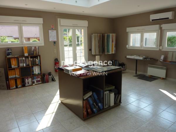 Local Commercial à SAINT-LYE, 10180 - 4 pièces 449m²