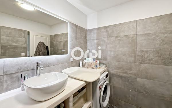 Appartement à vendre    2 pièces • 52,75 m2 Aubagne