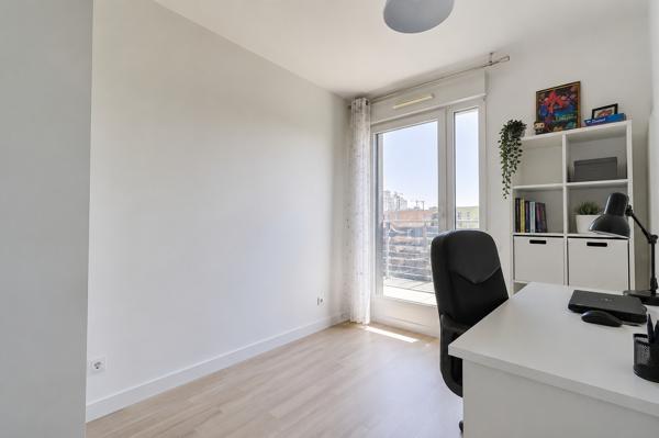 Appartement Colombes 4 pièce(s) 75.35 m2