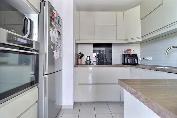 Appartement Colombes 4 pièce(s) 75.35 m2
