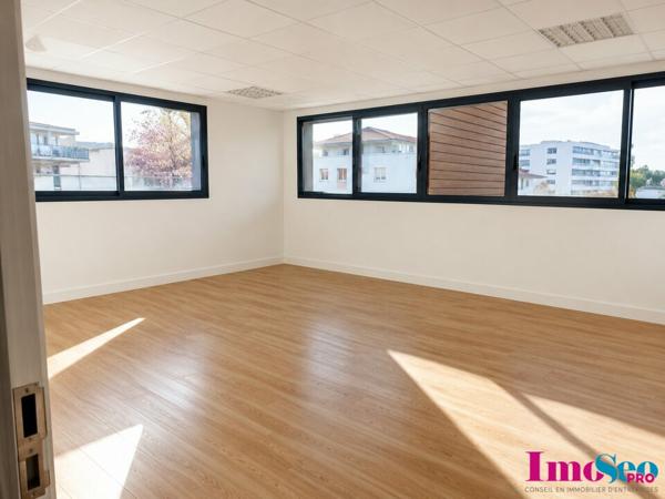 BUREAUX à LOUER