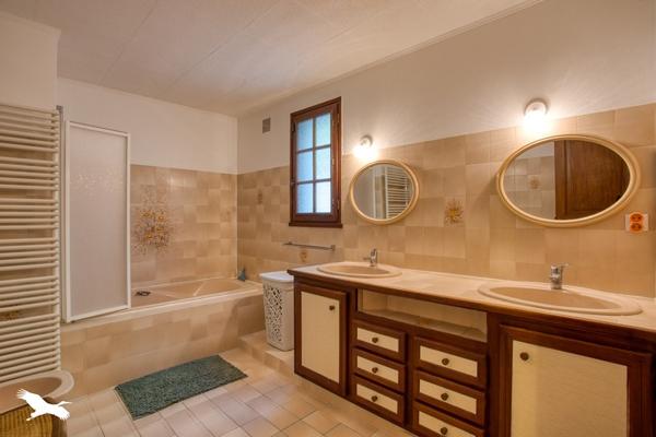 Maison 220 920 € Le Vigan-en-Quercy 8 p 164 m² DPE E