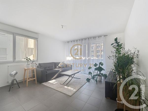 Appartement F3 à vendre  3 pièces - 67,71 m2 LYON - 69008