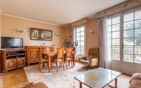 Maison à vendre    5 pièces • 85,48 m2 Saint-Maur-des-Fossés