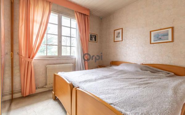 Maison à vendre    5 pièces • 85,48 m2 Saint-Maur-des-Fossés