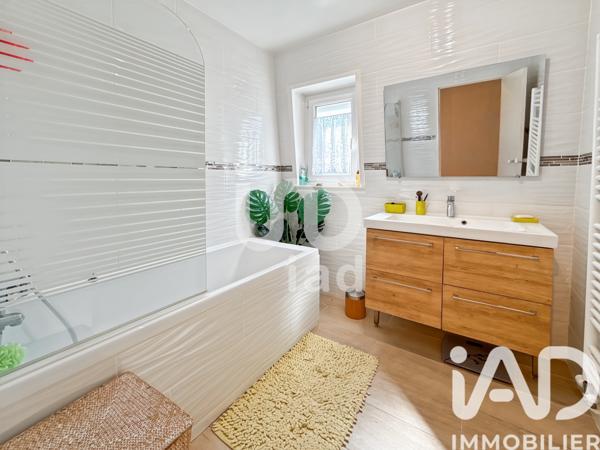 Location maison 6 pièces 119 m² Lésigny