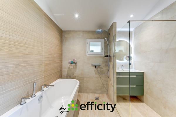 Maison
         6 pièces
        - 183 m² Bien prestige 895 000 € *