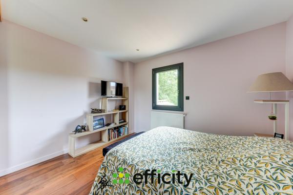 Maison
         6 pièces
        - 183 m² Bien prestige 895 000 € *