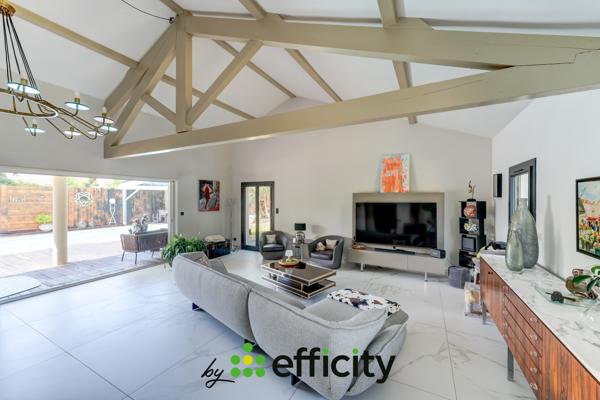 Maison
         6 pièces
        - 183 m² Bien prestige 895 000 € *