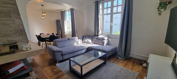 Blois Maison atypique 156 m2 proche gare.