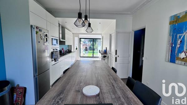 Maison 7 pièces de 185 m² à Chatou (78400)