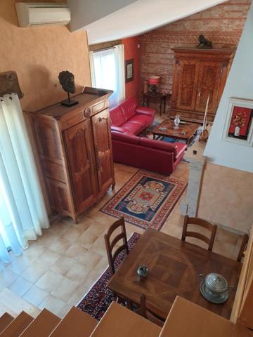 Un ensemble regroupant une maison d'architecte indépendante  avec grand garage, local professionnel et un locatif à Amélie les Bains