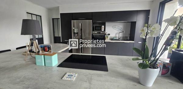 Maison Saint Laurent De La Salanque de 180 m2 divisée en deux appartements
