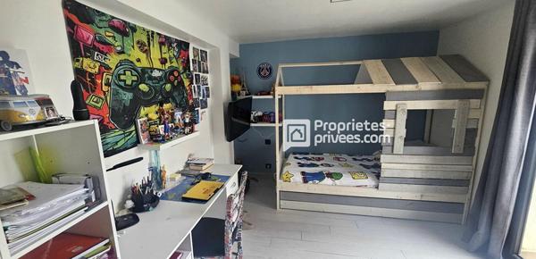 Maison Saint Laurent De La Salanque de 180 m2 divisée en deux appartements