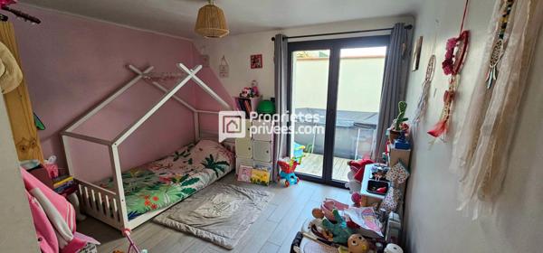 Maison Saint Laurent De La Salanque de 180 m2 divisée en deux appartements