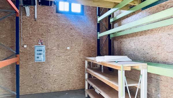 Ville (60400) Dépendance à amenager