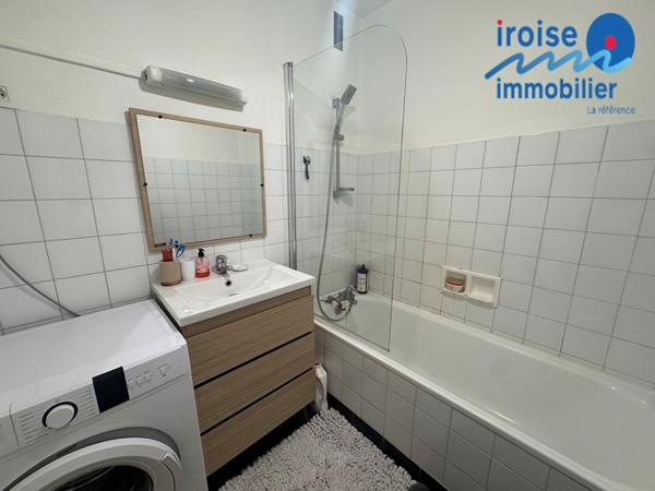 APPARTEMENT T2 AVEC PARKING PRIVÉ ET ASCENSEZUR