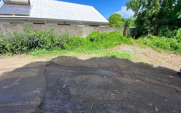 Terrain à vendre    Saint-Pierre