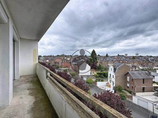 Vente                                                      Appartement
                        
                     3 pièces                                         à Saint-Quentin