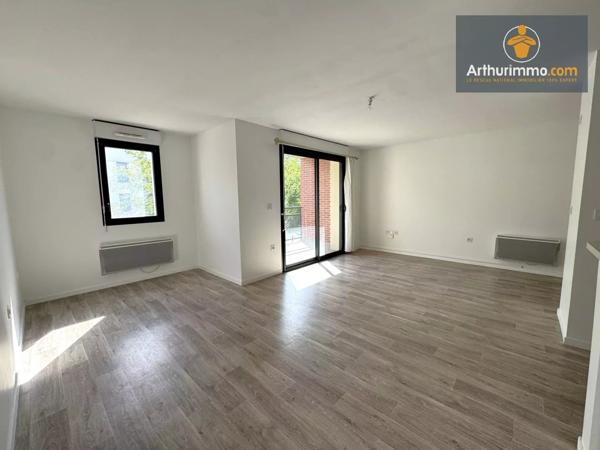 Vente                                                      Appartement
                        
                     4 pièces                      79 m2                     à Compiègne