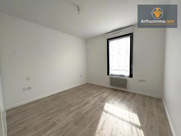 Vente                                                      Appartement
                        
                     4 pièces                      79 m2                     à Compiègne