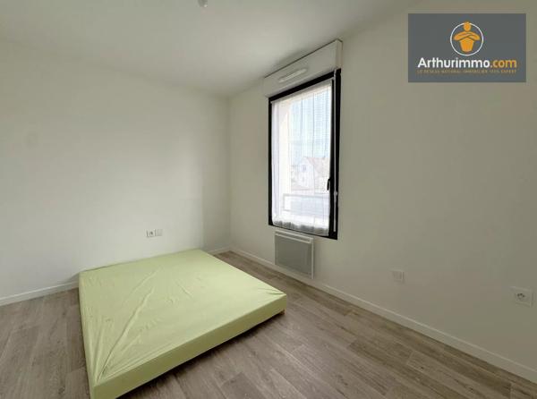 Vente                                                      Appartement
                        
                     4 pièces                      79 m2                     à Compiègne