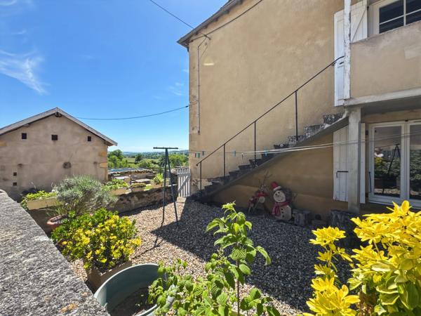 Maison à vendre LA CLAYETTE (71) 187m², 6 pièces, 3 chambres, dépendances, terrain 8751 m²