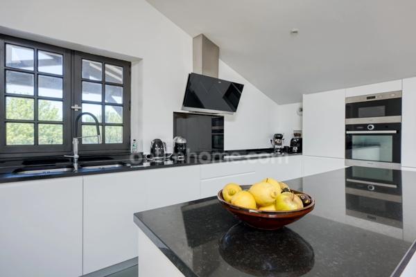 Maison spacieuse et atypique à vendre, 4 pièces à Villenave d'Ornon (33)