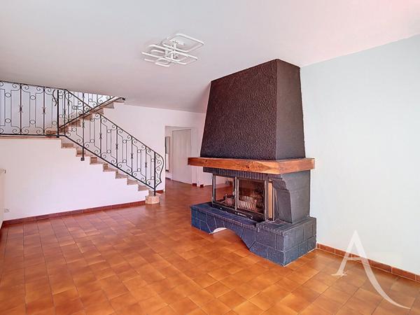 Maison de ville T5 Muret centre 113.81 m2 avec Garage et jardin , grenier