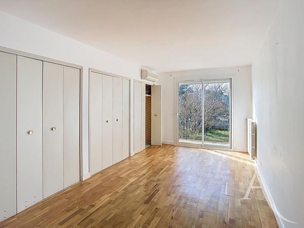 Maison de ville T5 Muret centre 113.81 m2 avec Garage et jardin , grenier