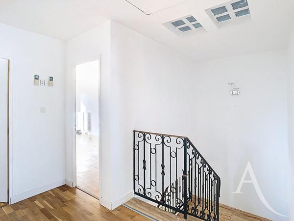 Maison de ville T5 Muret centre 113.81 m2 avec Garage et jardin , grenier