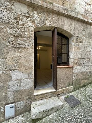 Beau studio vieux Bergerac !