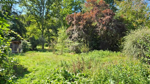 GRANGE A RENOVER + JARDIN + BOIS - CALME ET AUTHENTICITE