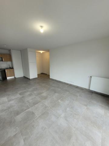 A LOUER - SAINT ORENS DE GAMEVILLE - Appartement  T2 d'une surface de 45.38 m² avec balcon et places de parkings -  217-FG