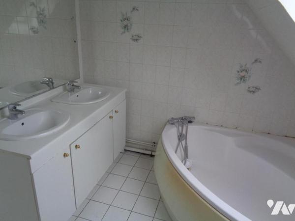 BETHUNE, Maison de 96 m² habitable bâtie sur 415 m²