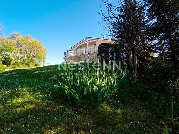 Maison  atypique 4 pièce(s) 116 m2 - Grand sous-sol - SAINT LYS 31470