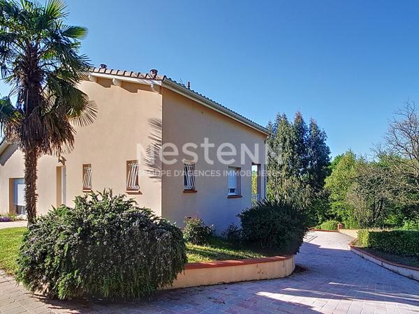 Maison  atypique 4 pièce(s) 116 m2 - Grand sous-sol - SAINT LYS 31470