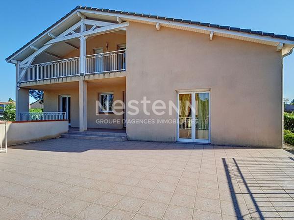 Maison  atypique 4 pièce(s) 116 m2 - Grand sous-sol - SAINT LYS 31470