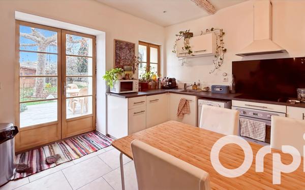 Maison à vendre    4 pièces •  Sainte-Cécile-les-Vignes