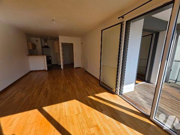 T2 PIÈCES CESSON-SÉVIGNÉ CENTRE à proximité de la Vilaine  45,19 m² hab terrasse sud-ouest parking