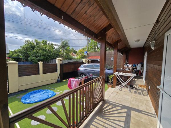 INVESTISSEMENT PREMIUM : Ensemble Immobilier de 6 Lots d'appartements + Maison individuelle