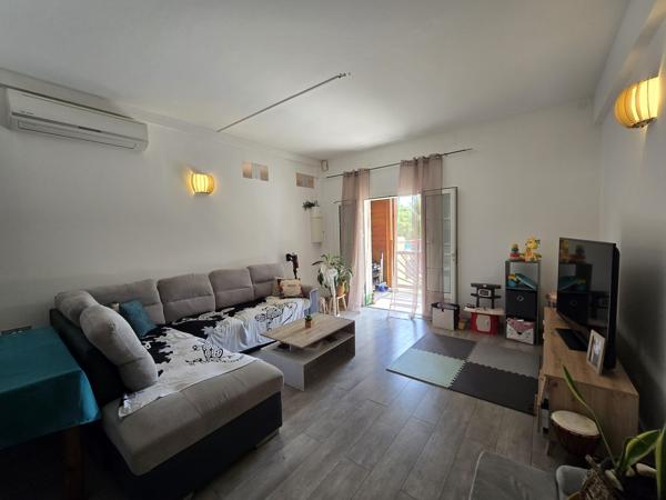 INVESTISSEMENT PREMIUM : Ensemble Immobilier de 6 Lots d'appartements + Maison individuelle