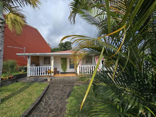INVESTISSEMENT PREMIUM : Ensemble Immobilier de 6 Lots d'appartements + Maison individuelle