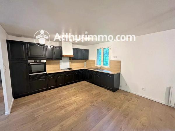 Location                                                      Maison
                        
                     5 pièces                      114 m2                     à Trévoux