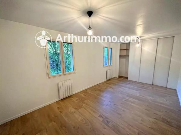 Location                                                      Maison
                        
                     5 pièces                      114 m2                     à Trévoux