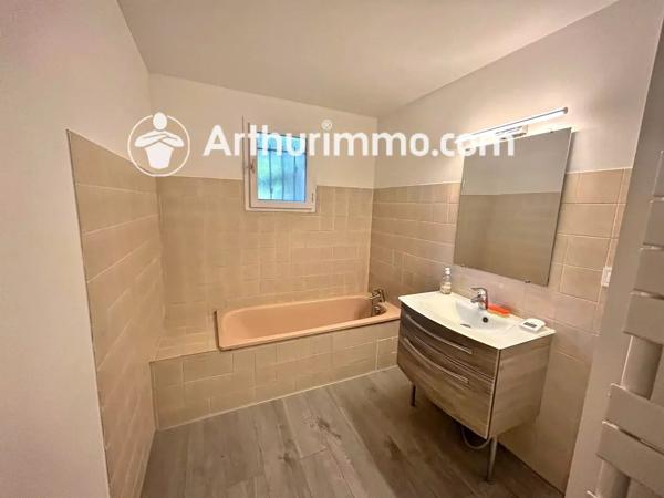 Location                                                      Maison
                        
                     5 pièces                      114 m2                     à Trévoux