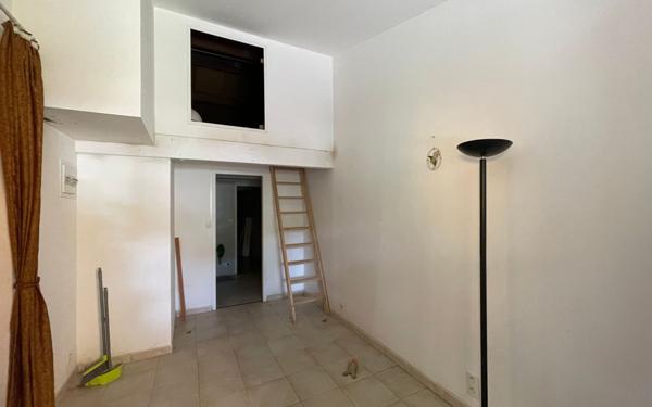 Maison à vendre    4 pièces •  Salavas