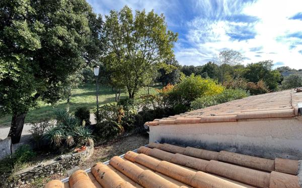 Maison à vendre    4 pièces •  Salavas